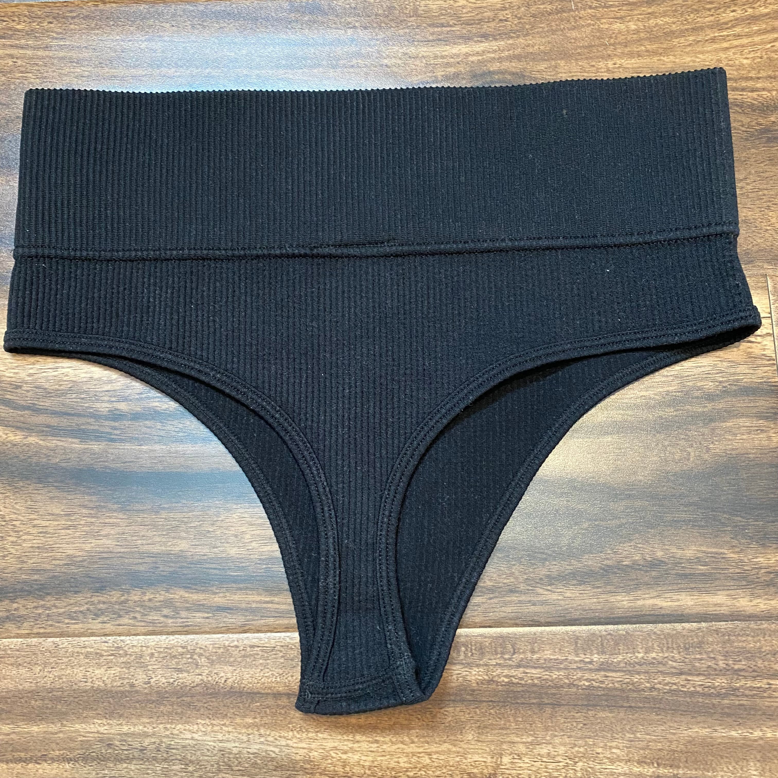 Seamless High-Waist Thong Panty in Black